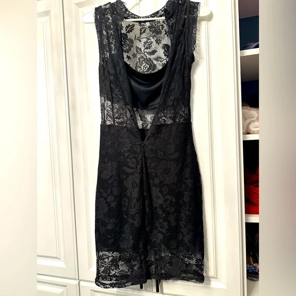 VENUS | Dresses | Like New Venus Black Lace Dress Size 2 | Poshmark